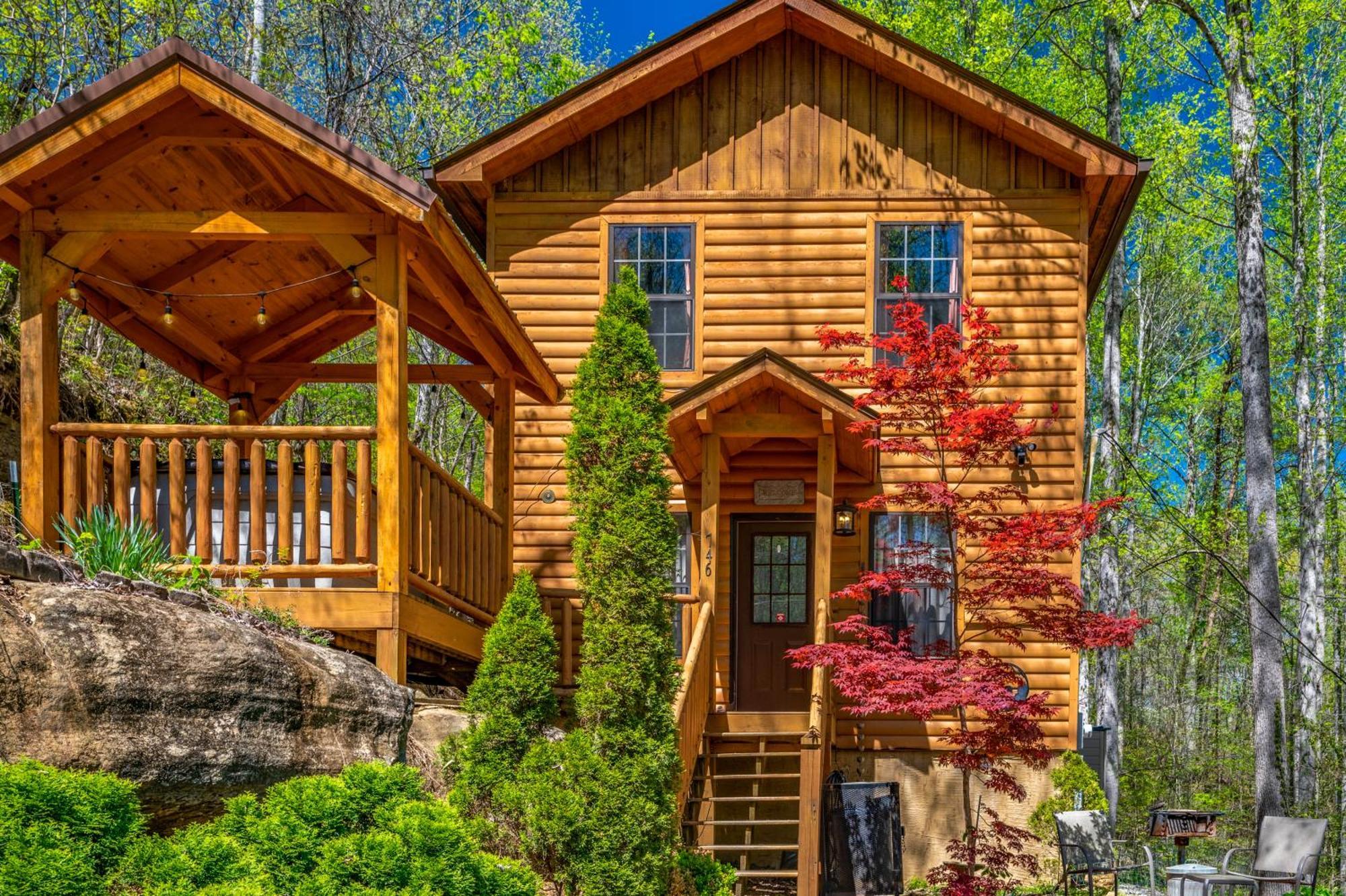 Permanent Vacation-Private Honeymoon Cabin With Hot Tub Севьервилл Экстерьер фото